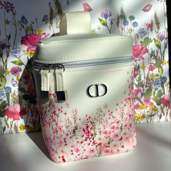 Dior Handbags - Dior Beauté Vanity Case